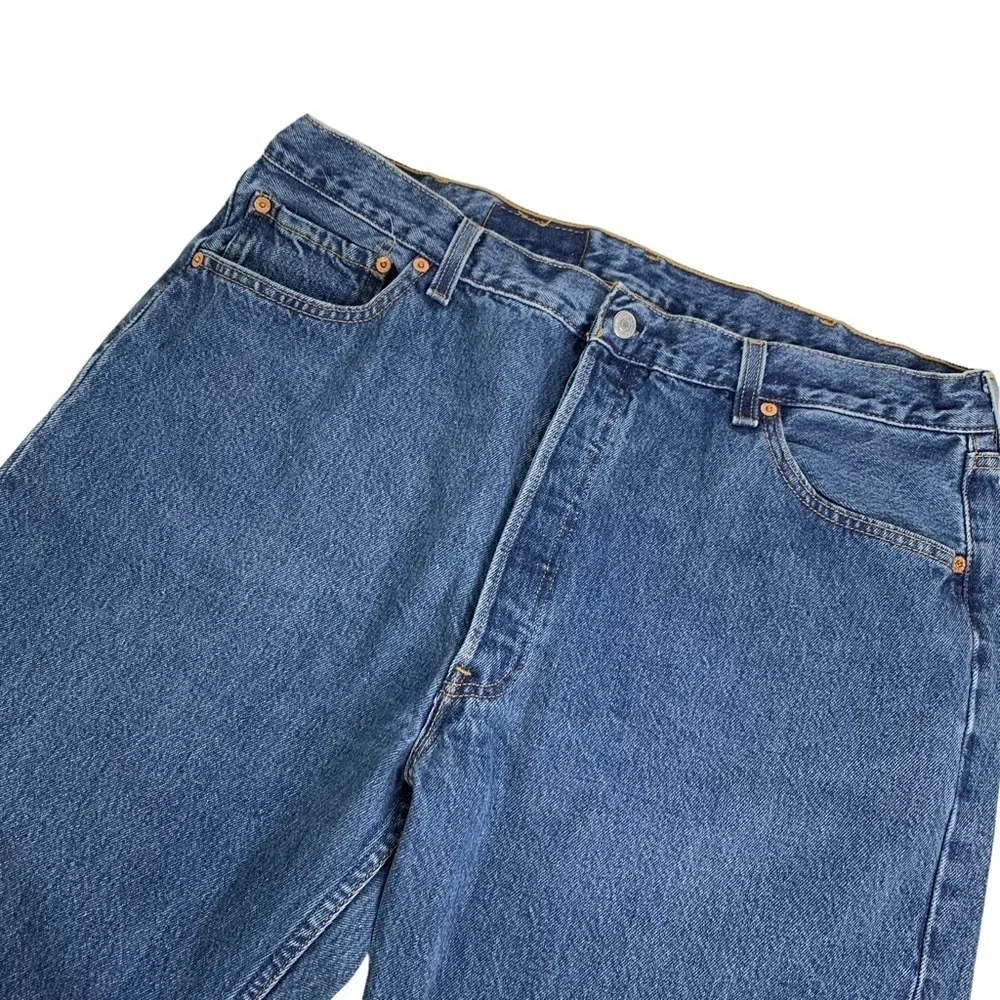 Men’s Levi’s 501 Denim Button Fly Jeans Medium Wash Size 40”X34” Great Condition